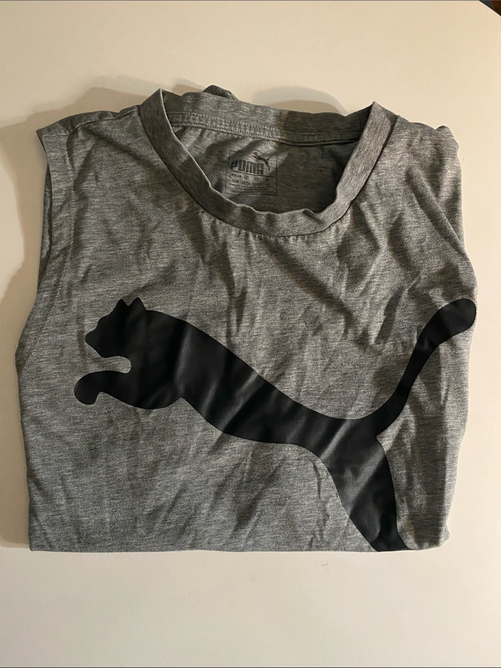 Puma Gray Sleeveless Tee with Black Cat Logo Size Medium